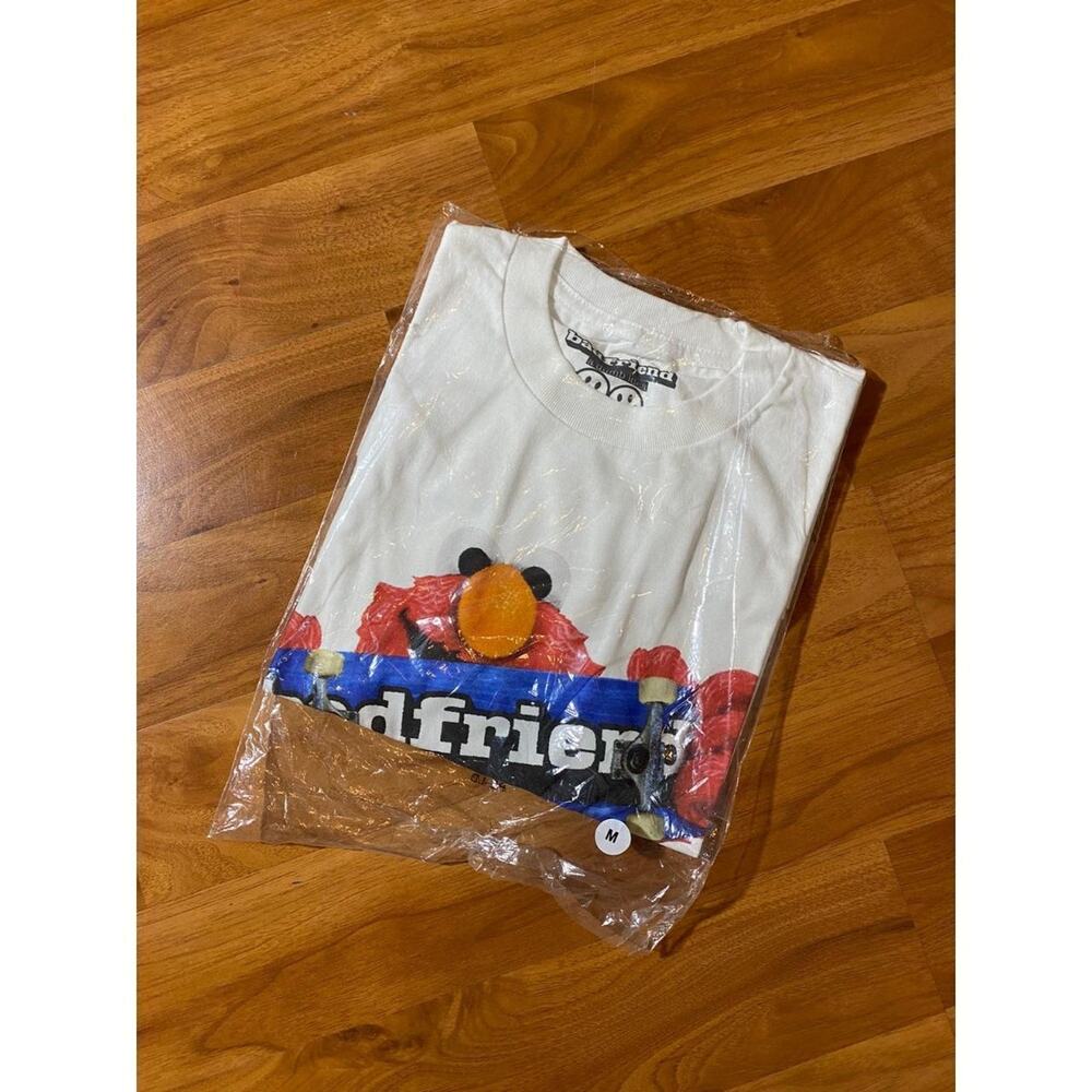 Size medium color white condition